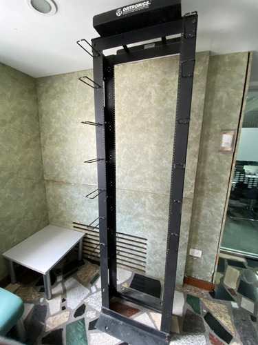 Imagen 1 de 2 de Rack Ortronics 45u Para Cableado