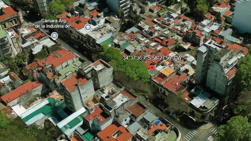 Ph En Venta - 4 Dormitorios 3 Baños - Flores