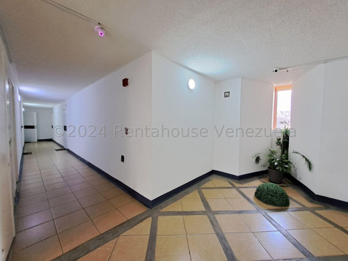En Venta Ph En El Encantado. Anv