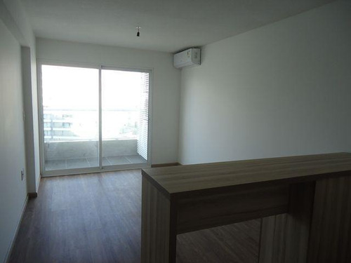 Apartamento Proximo A Rambla!!