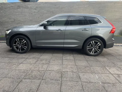 Volvo XC60 2.0 T5 Momentum At