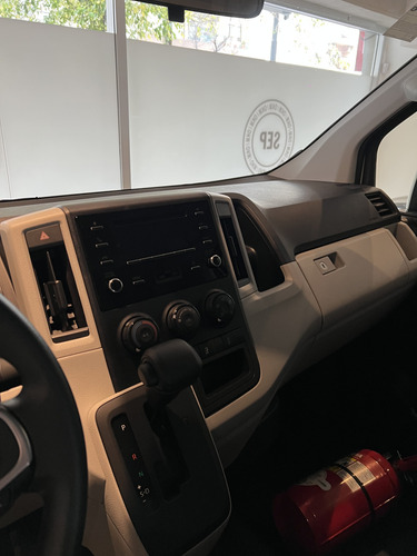 Toyota Hiace 2.8 Tdi Furgón 6at L1h1 3a 4p