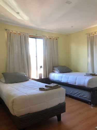 Encantadora Casa Para 12 Con Piscina Y Amplio Patio
