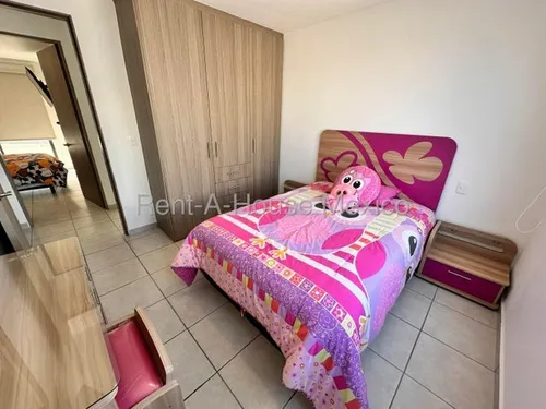 Venta - Casa En Esquina Con 3 Recámaras Y Terreno Excedente, El Mirador | Rahqro