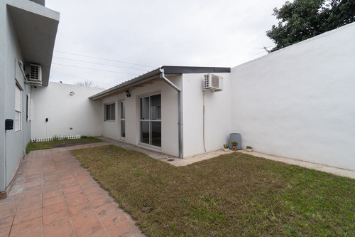 Venta De Casa 6 Ambientes En V. Tesei Apto Credito