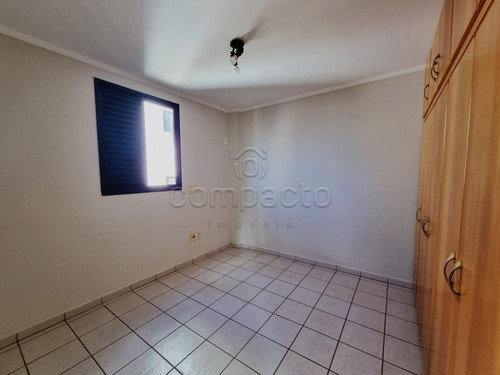 Imagem 4 de 10 de Apartamentos - Ref: V251