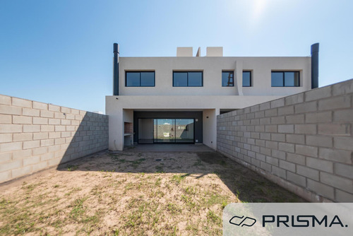 Dúplex- 3 Dorm- Distrito Sur