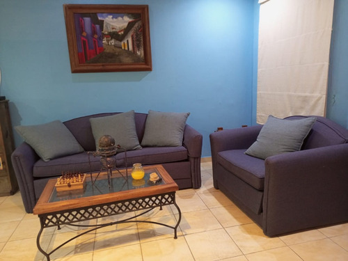 Venta Espectacular Town House Margarita 135mts2/5h/4b/2pe. Lesamo