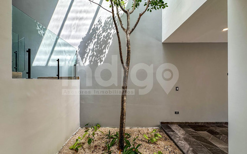 Casa En Venta En Mérida En Privada Soluna, Temozón Norte