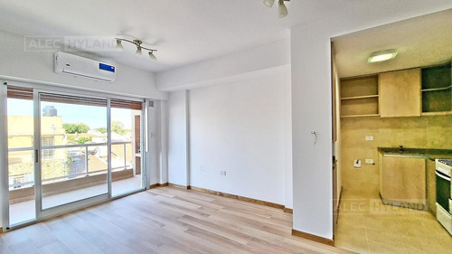 Imagen 4 de 30 de Departamento 2 Ambientes En Venta - La Lucila-vias/maipu