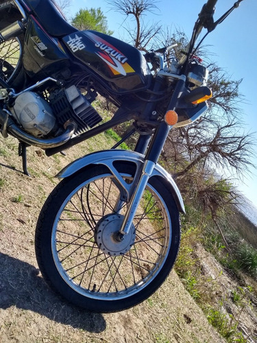 Imagen 3 de 6 de Suzuki Ax-100