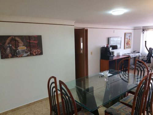 Habitación Con Baño Privado En El Barrio Cedritos