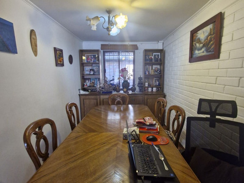 Hogares, Vende Amplia Casa 5d2b - Metro Las Parcelas - Avda.