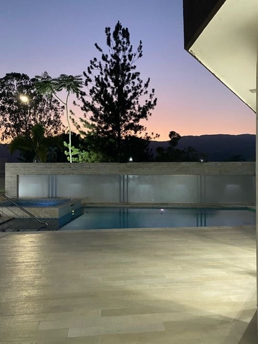 Imagen 3 de 14 de Venta Exclusiva Casa En Guataparo Valencia