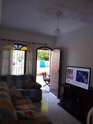 Casa Com Terreno Amplo Para Financiamento Bancário-itanhaém