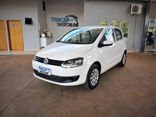 Imagem 1 de 11 de Volkswagen Fox 1.6 Mi 8v Flex 4p Manual