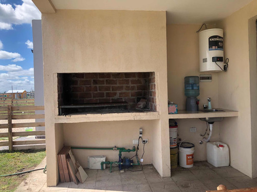 Casa En Venta San Vicente Con Pileta Barrio Cerrado
