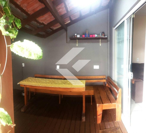 Imagem 2 de 9 de Casa 2 Dormitórios Santa Regina - 307983