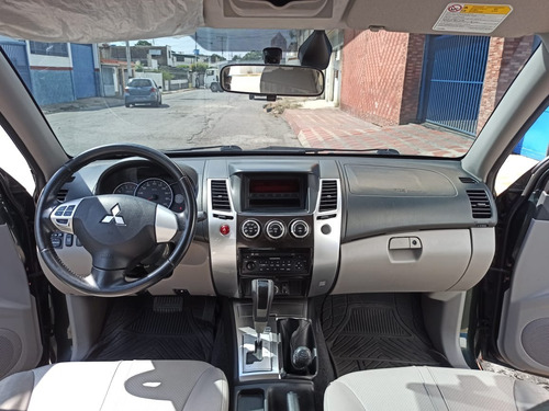 Imagen 6 de 9 de Mitsubishi Montero