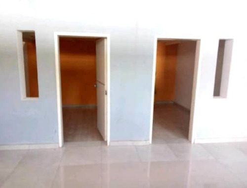 Imagen 6 de 10 de Galpón Y Apartamento