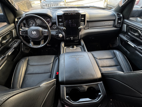 RAM Ram 5.7 Hemi Sport Black Package 4x4 At