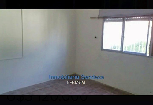 Imagen 6 de 18 de Dos Casas, Entrada Para Autos, Con Rentas. Ideal Inversores Cw173361