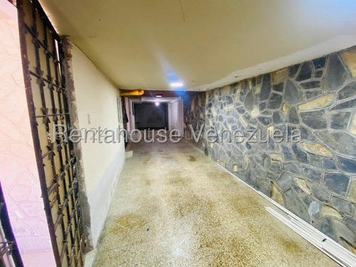 Casa Comercial En Alquiler En Altamira 25-14860 Cs