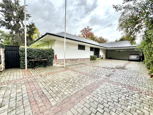 Casa En Venta En Vitacura / Jacques Cazotte