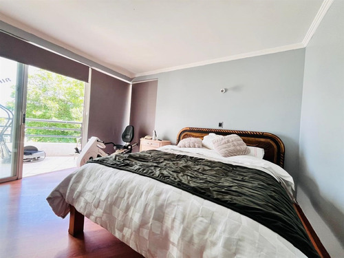 Casa En Venta De 8 Dorm. En Las Condes