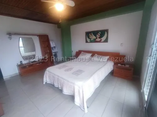 Venta De Ph En Los Chaguaramos