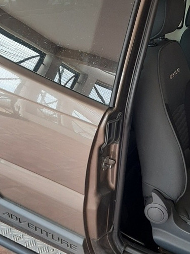 Imagem 10 de 11 de Fiat Strada 2014 1.8 16v Adventure Cab. Dupla Flex 3p