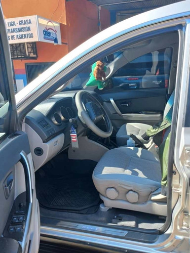 Imagen 5 de 9 de Chery Tiuna X5 4x4 - Sincronica