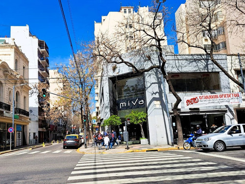 Local Comercial Esquina.excelente Ubicacion.