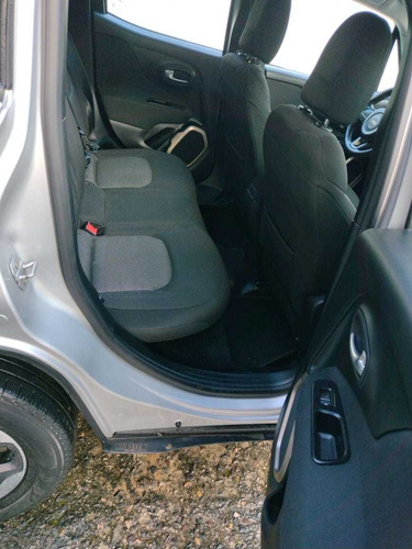 Imagem 12 de 13 de Jeep Renegade 2017 1.8 Sport Flex 5p
