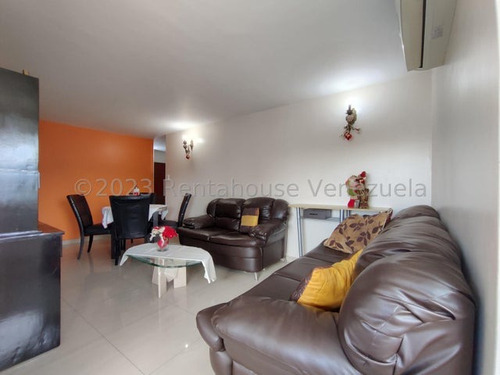 Apartamento En Venta San Jacinto Maracay 24-10969 Ec