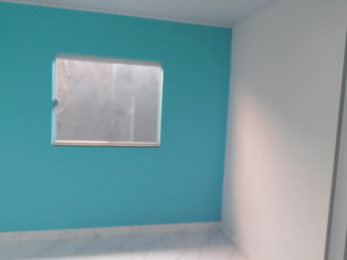 Casa Com 3 Quartos , 2 Banheiros , Copa , Área De Serviço