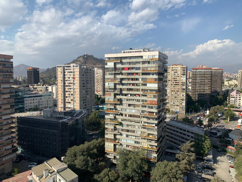 Hermoso Depto Central Al Costado Hospital Uc .