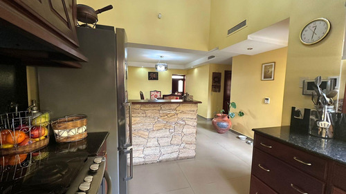 Especial Casa 5 Ambientes Con Parque. Excelente Ubicación
