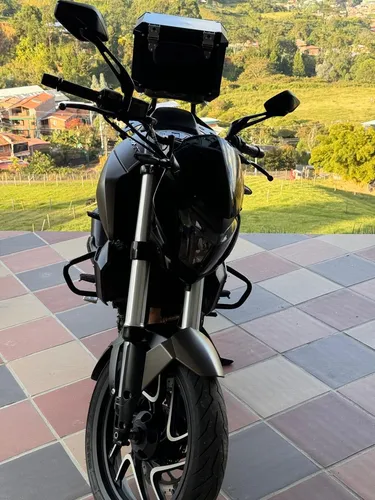 Dominar 400 Ug Modelo 2022