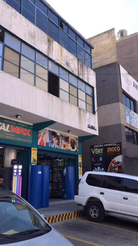 Edificio Comercial Y De Oficinas En Boleita Sur Muy Bien Ubicado A Pie De Calle