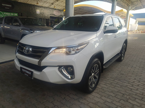 Toyota Hilux Sw4 2.7 Srv 7 Lugares 4x2 16v Flex 4p