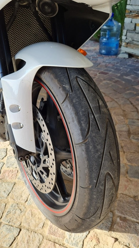 Imagen 9 de 10 de Yamaha Yzf R1