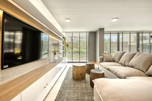 Edificio Av. Irarrázaval (1 Est. 1 Bod.) Vista Poniente Pi
