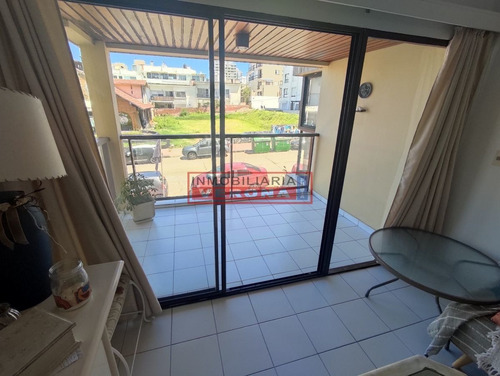 Imagen 9 de 27 de Apartamento En Venta 2 Dormitorios, Frente A Playa El Emir