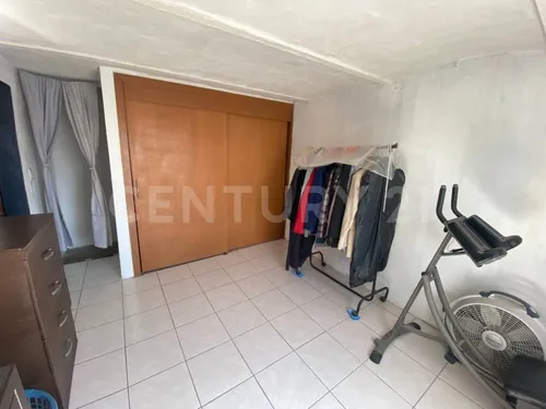Casa En Venta Con Locales, Col. Lomas De Polanco, Guadalajara, Jalisco.