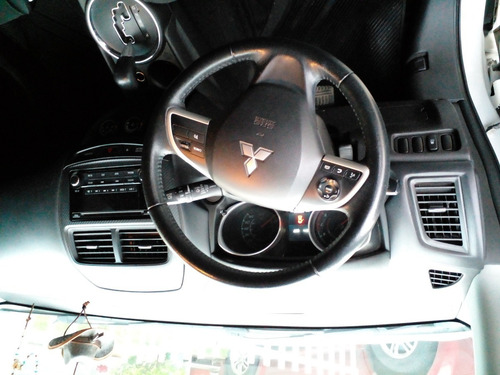 Imagen 4 de 9 de Mitsubishi 2015