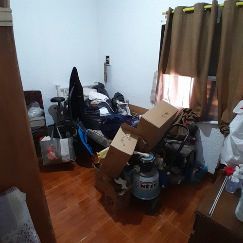 2 Casas En Alquiler (juntas) - Ambas De 3 Ambientes Con Jardín, Entrada Para Varios Autos, Fondo Libre