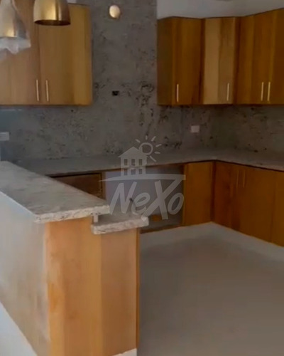 Imagen 3 de 15 de Casa Moderna Y Amplia En Exclusivo Residencial En Santiago (jpc-213)