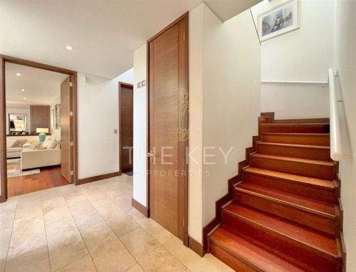 Casa En Arriendo De 5 Dorm. En Las Condes