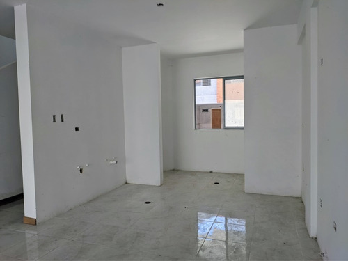 Angela Betancourt Vende Townhuse Obra Blanca San   Atth-219